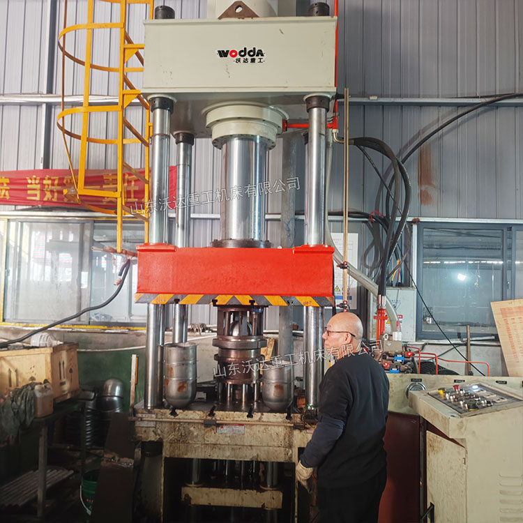 315噸拉伸液壓機帶液壓墊