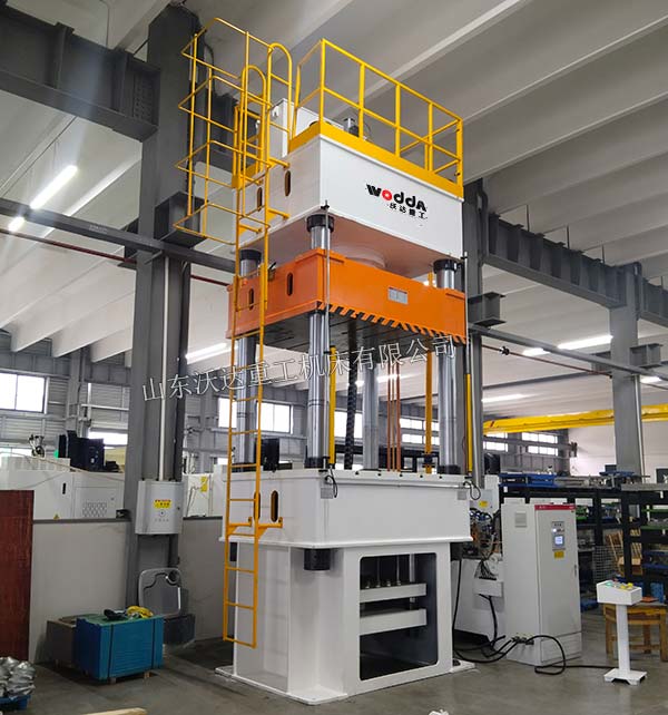 500噸薄板拉伸液壓機(jī)現(xiàn)場