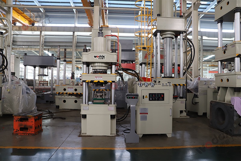 200噸不銹鋼蓋拉伸液壓機 200噸不銹鋼蓋拉伸液壓機