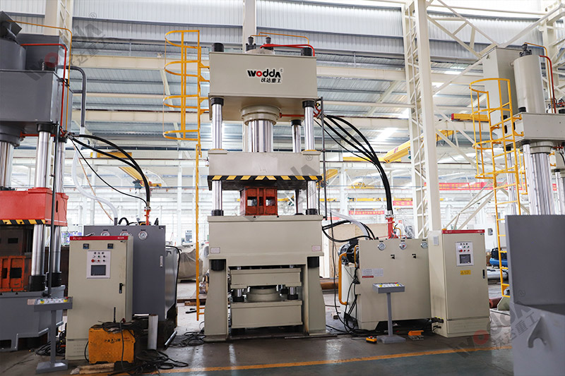 500噸拉伸液壓機(jī) 500噸拉伸液壓機(jī)