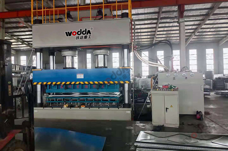 1000噸不銹鋼水箱板拉伸液壓機_1000T雙缸四柱拉伸機 1000噸不銹鋼水箱板拉伸液壓機_1000T雙缸四柱拉伸機