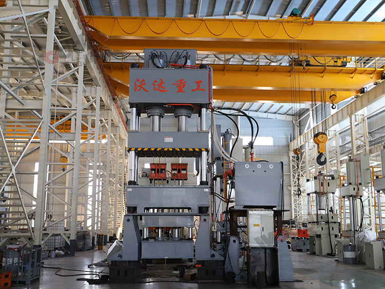 1000噸不銹鋼水箱板拉伸液壓機(jī)車間現(xiàn)貨.jpg 1000噸不銹鋼水箱板拉伸液壓機(jī)車間現(xiàn)貨.jpg