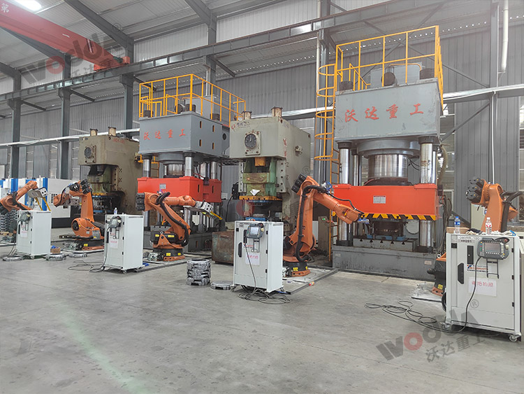 2000噸汽車離合器外殼拉伸液壓機客戶現(xiàn)場 2000噸汽車離合器外殼拉伸液壓機客戶現(xiàn)場