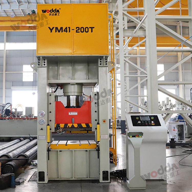 200噸框架式液壓機(圖2).jpg 200噸框架式液壓機(圖2).jpg