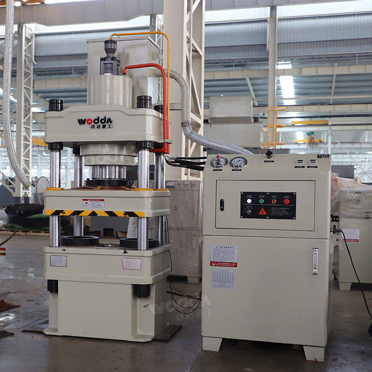 200噸三梁四柱液壓機 200噸三梁四柱液壓機