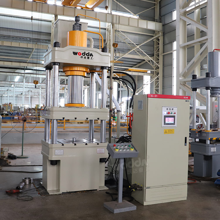 200噸三梁四柱液壓機 200噸三梁四柱液壓機