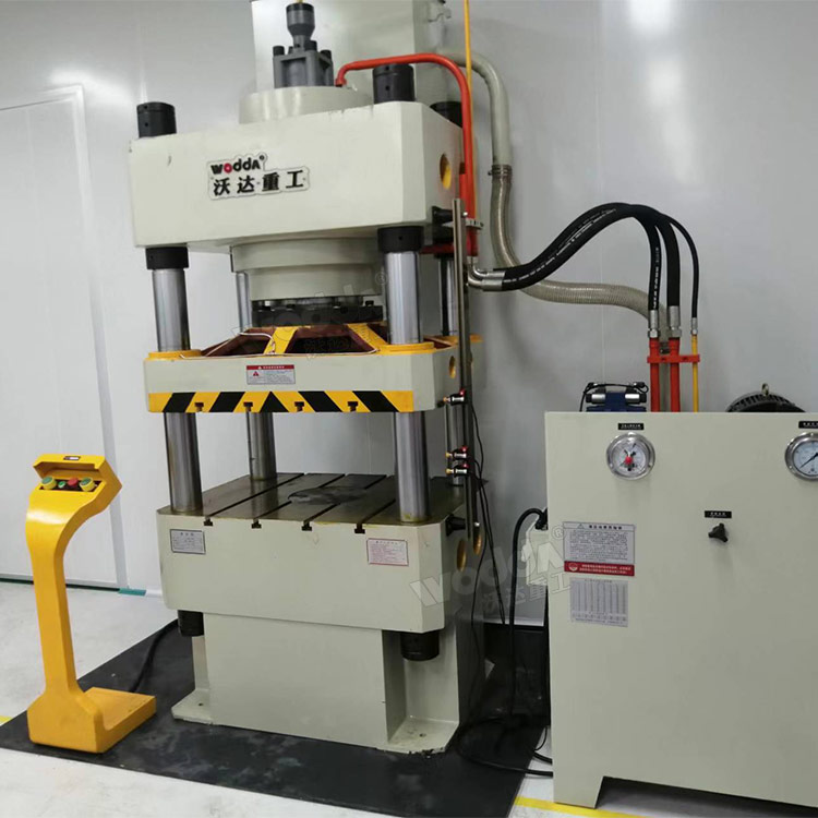 160噸三梁四柱油壓機 160噸三梁四柱油壓機