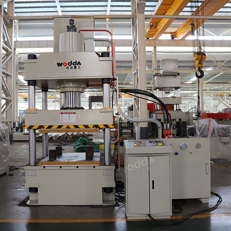 315噸四柱液壓機(jī)帶加熱板 315噸四柱液壓機(jī)帶加熱板