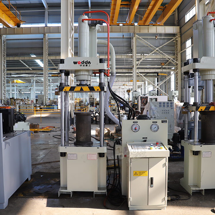 40噸三梁四柱液壓機 40噸三梁四柱液壓機