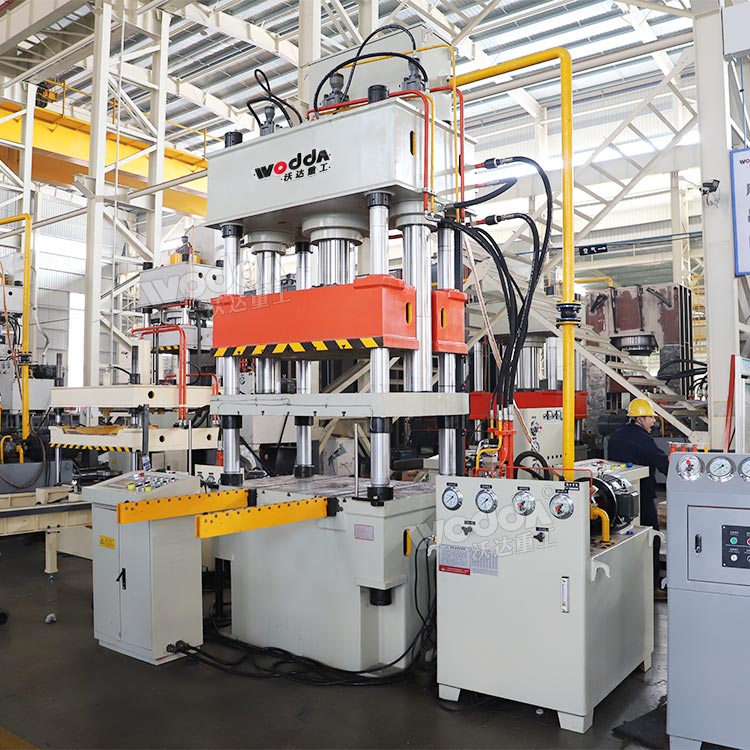 200噸四梁四柱液壓機 200噸四梁四柱液壓機